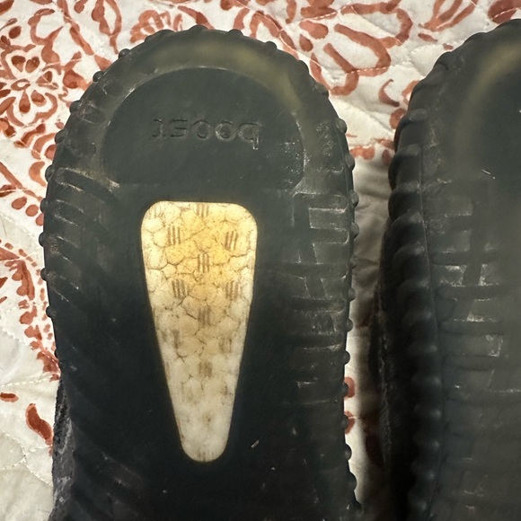 Yeezy Boost - Picture 10 of 14